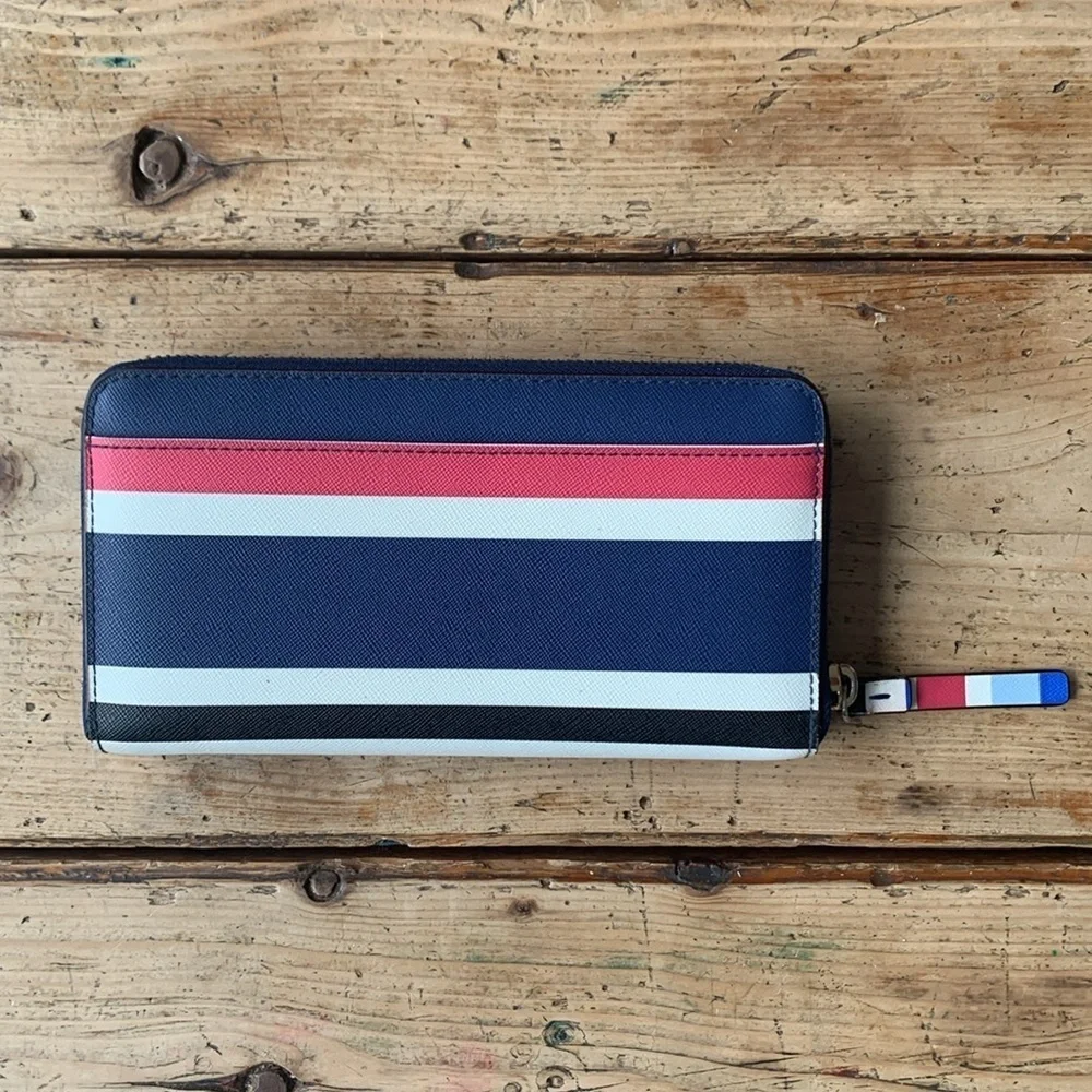 Kate Spade Wallet - Picture 3 of 10